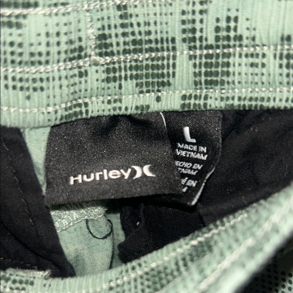 Hurley Green Camouflage Shorts - Picture 3 of 5